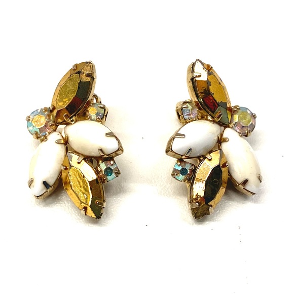 Vintage Earrings Vintage Milk Stone Clip on Retro Style Clip on Earrings - Picture 1 of 5